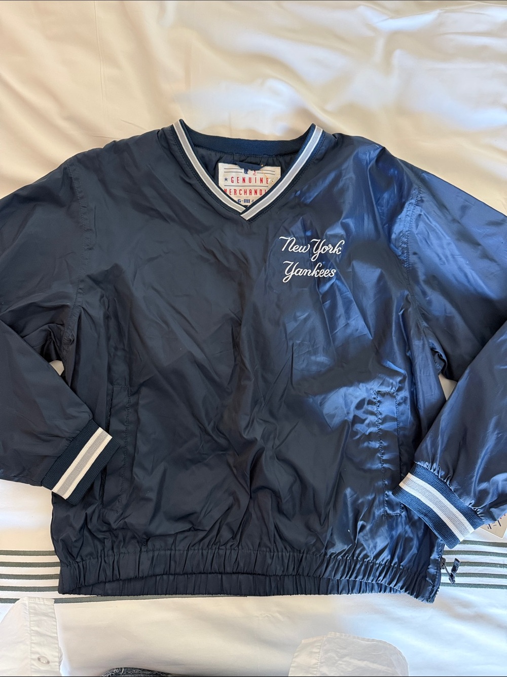 NWT Genuine Merchandise New York Yankees V‑Neck Windbreaker Pullover, L (16/18)